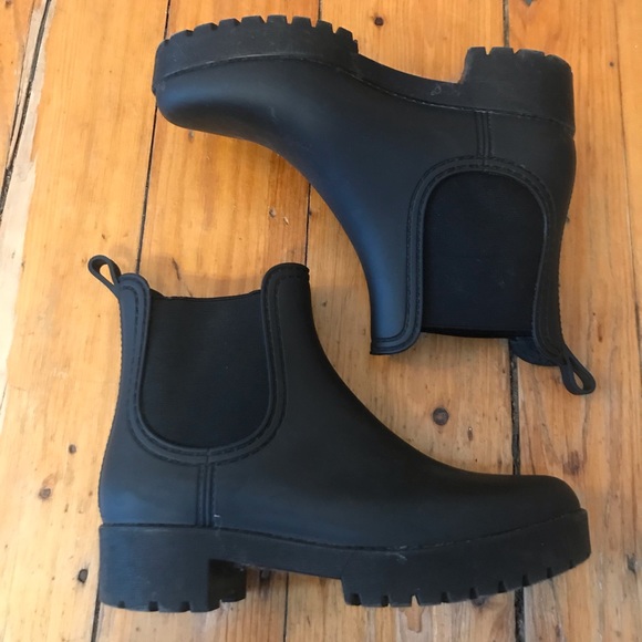 black platform rain boots